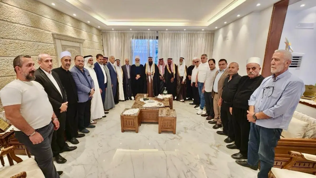 شيخ العقل التقى وفداً من العشائر العربية في البقاع (الوكالة الوطنية).