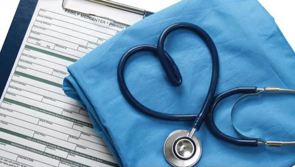 حمدان بن محمد يوجّه بمنح الإقامة الذهبية للكوادر التمريضية في دبي