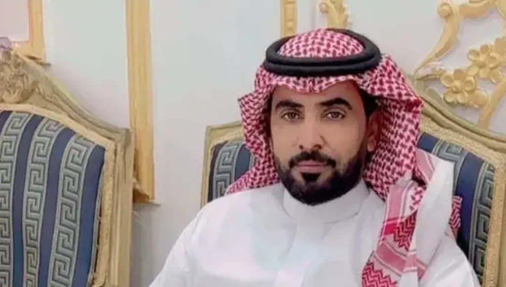 مشاهد تحبس الأنفاس... مواطن يقود شاحنة مُشتعلة بعيداً عن محطة وقود (فيديو)