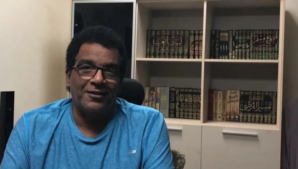 "حقق نجاحات كبيرة"... وفاة الكاتب المصري أحمد عبدالله