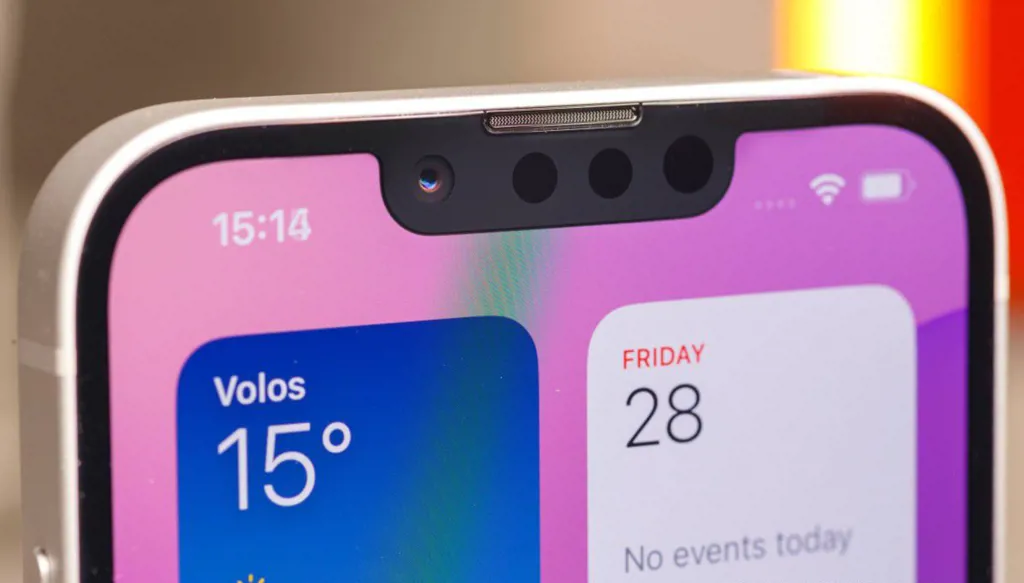 "أبل" تستعد لإطلاق هاتف اقتصادي بقدرات تصوير متقدّمة في 2026