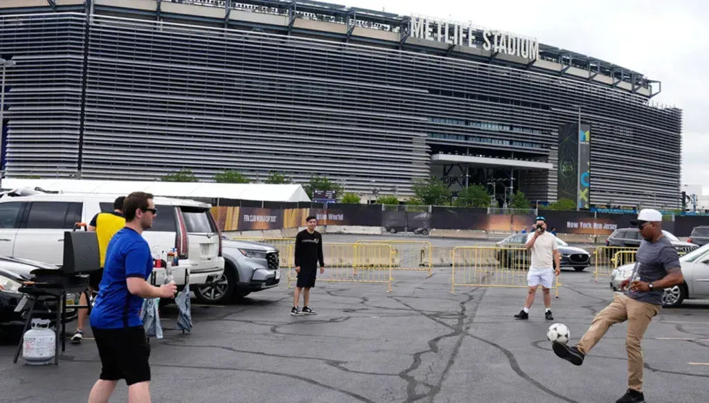 Les tensions montent autour des coûts de transport des fans pour les matchs de la Coupe du Monde 2026 dans la région de New York