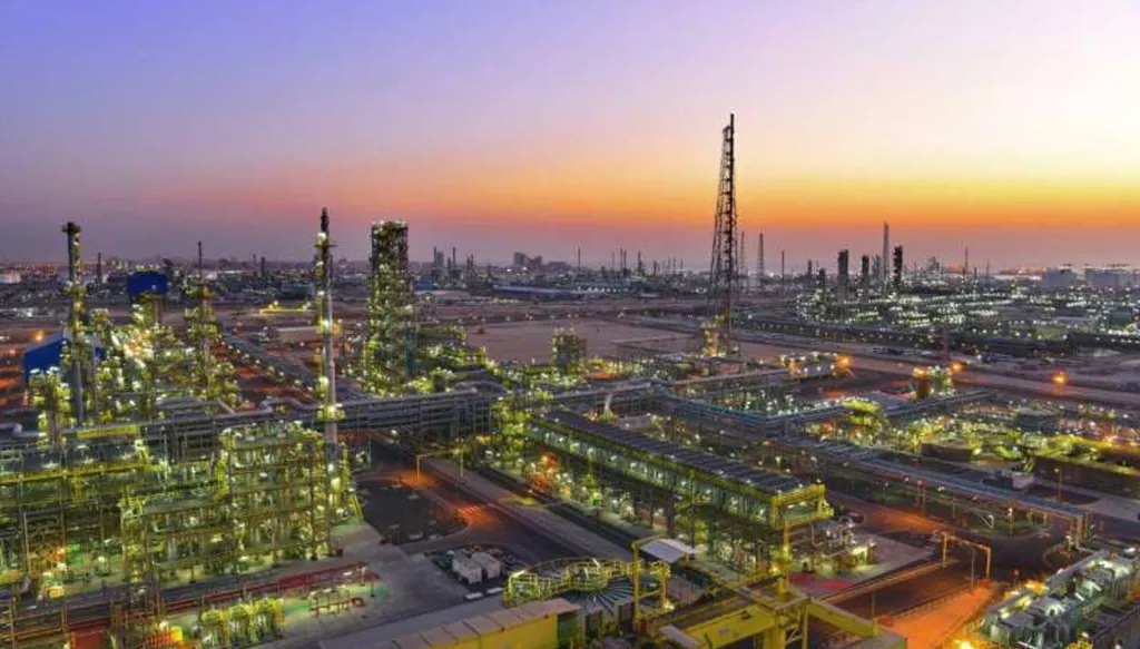 حريق بوحدات تشغيلية بمصفاة الأحمدي في الكويت إثر هجوم بمسيرات