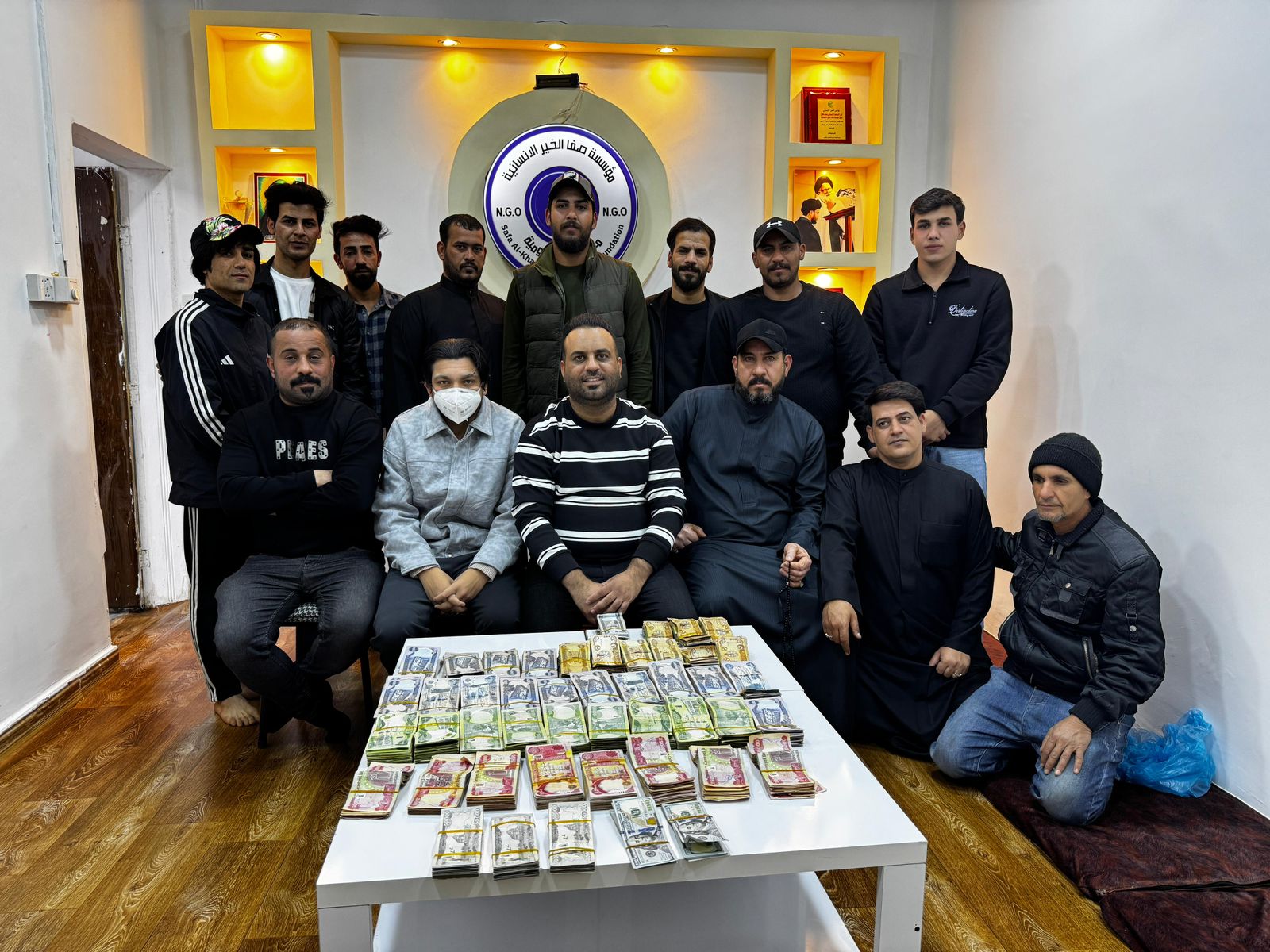 صورة الحلفي ورفاقه في حملة التبرعات (النهار) 