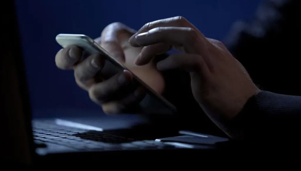 نقل معلومات سرّية عن الجيش  وأسلحته مقابل 42 ألف دولار