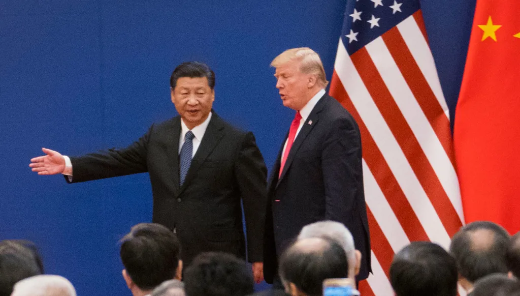 "فوضى أميركية" و"هدوء صيني"... بكين تقدم نفسها كقوة موثوقة وسط انقسام يزرعه ترامب