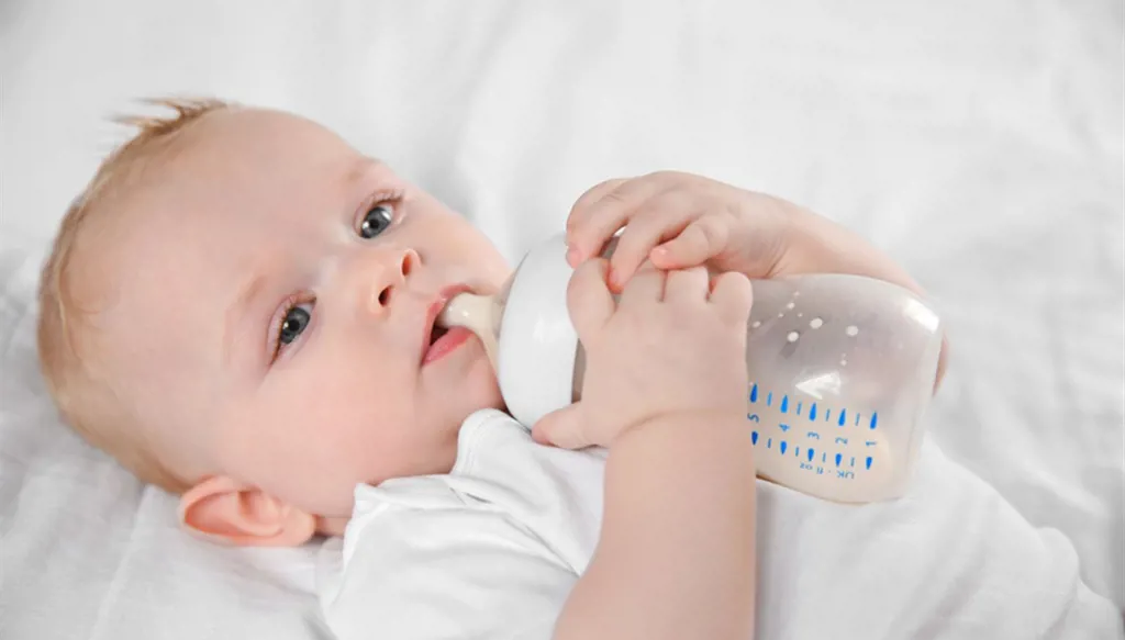 سحب حليب أطفال من الأسواق بسبب مشكلة في الجودة