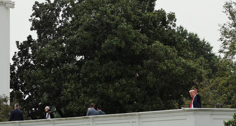 ترامب يشرف على الورشة في البيت الأبيض (مواقع)