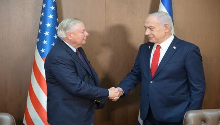 نتنياهو وغراهام خلال لقاء سابق (أرشيفية)