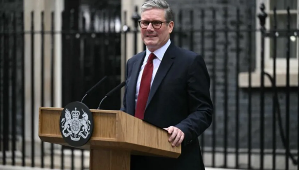 ستارمر يبلغ ترامب دعمه للدنمارك بشأن غرينلاند