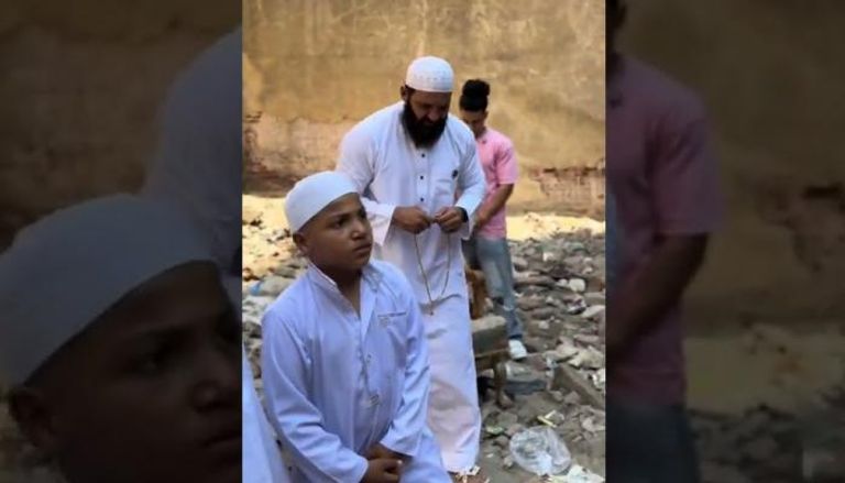 البلوغرز الملقب بالشيخ لوشا (إنترنت)