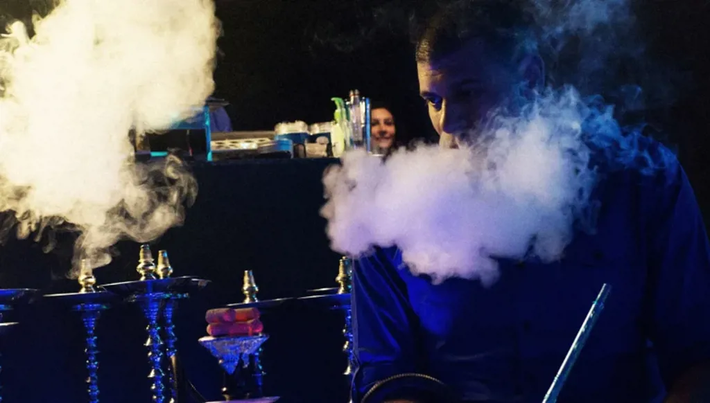 أكثر من 9 آلاف يموتون سنوياً في لبنان بالتدخين... المواطنون: تعويض عن يأس وضآلة أمل