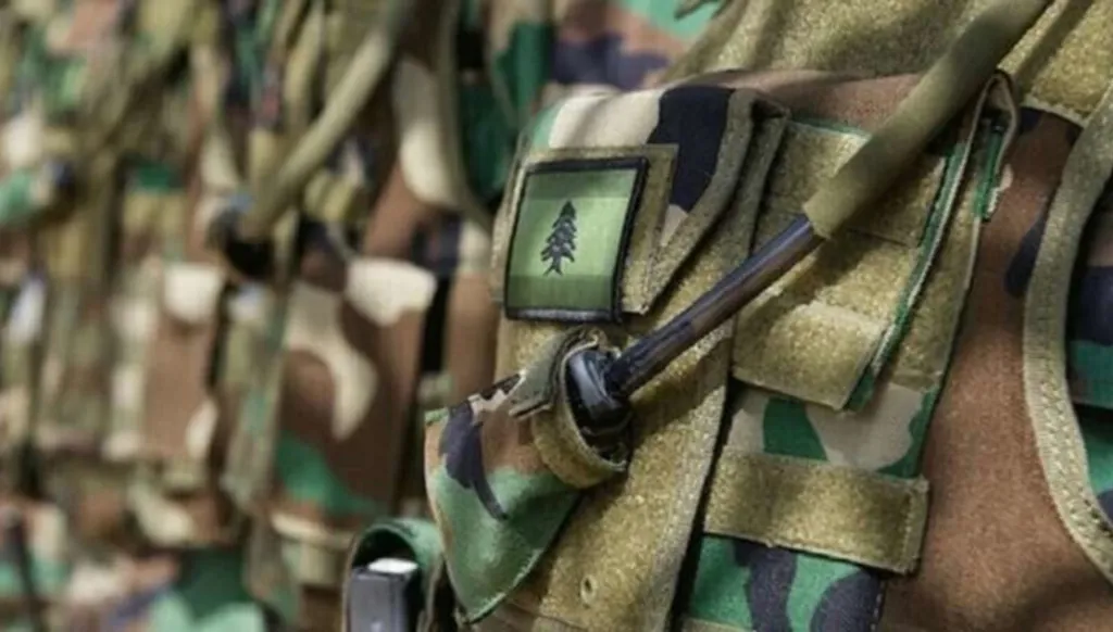 استشهاد جندي لبناني وإصابة خمسة بينهم ضابط في غارة إسرائيلية على حاجز للجيش في صور