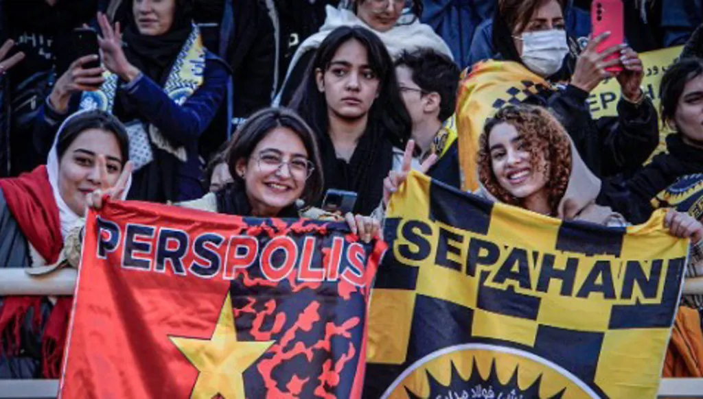 حدث غير مسبوق يثير جدلاً في الرياضة الإيرانية