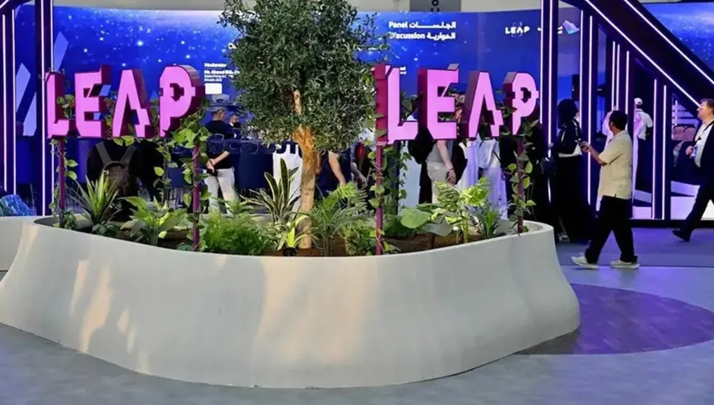 857  مليون دولار استثمارات جديدة تعزز زخم "ليب 2026" في يومه الثالث