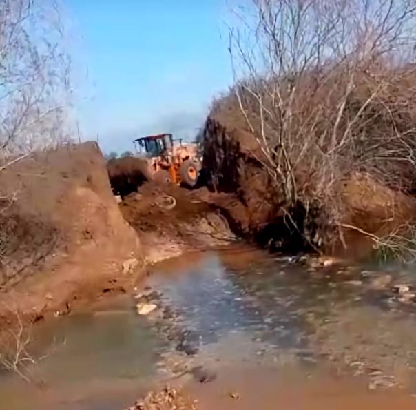 الإدارة السورية الجديدة تغلق المعابر غير الشرعية مع لبنان في القرى المحاذية للهرمل