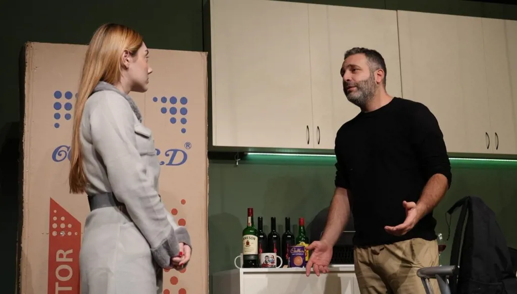 "شُو... كارلوس أَحسن مني"؟