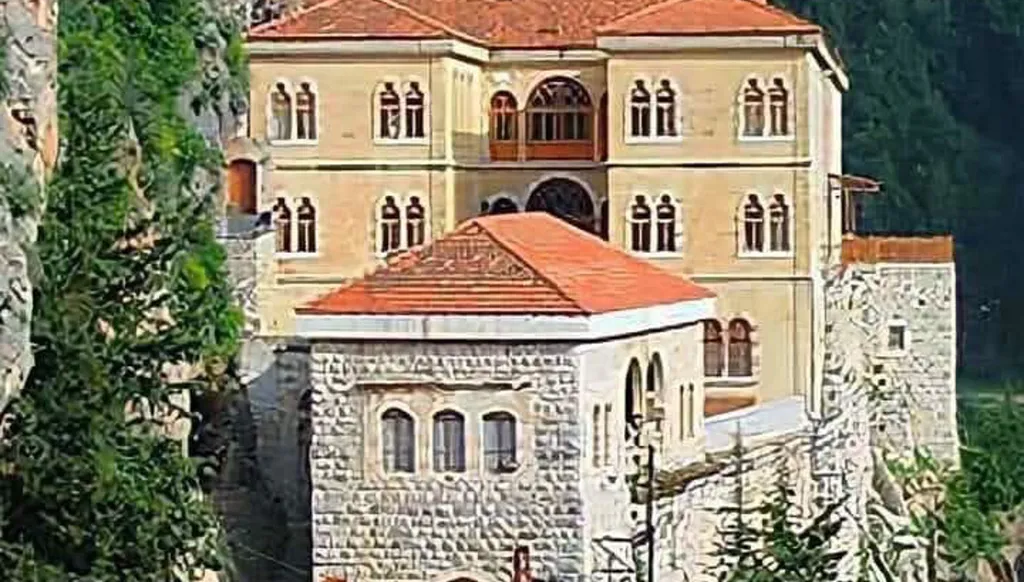 ماذا فعل رئيس دير مار قزحيا لتنبيه الطرابلسيين إلى فيضان نهر أبو علي الشهير؟