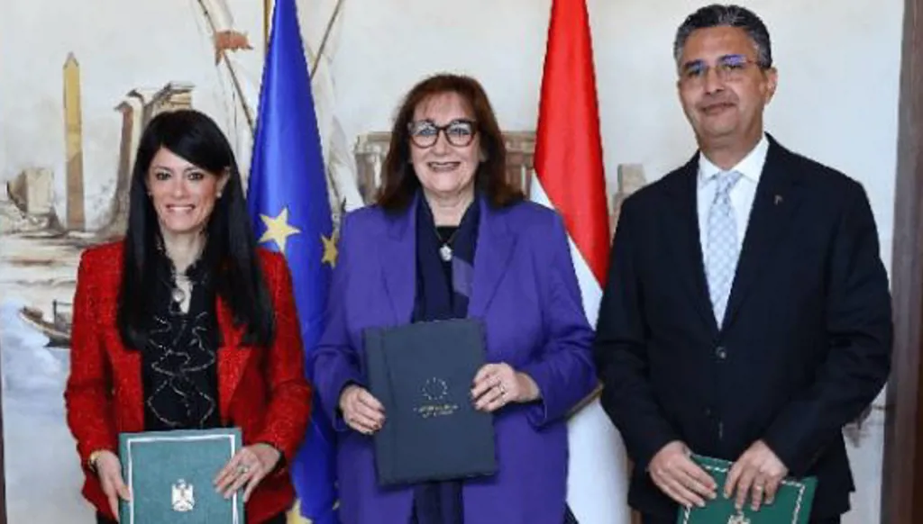 لتعزيز الأمن الغذائي... مصر توقع تمويلاً ميسرا مع المفوضية الأوروبية لدعم استيراد القمح