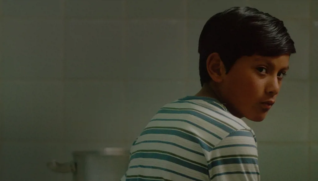 "قطار النهر": العالم من داخل مقصورة