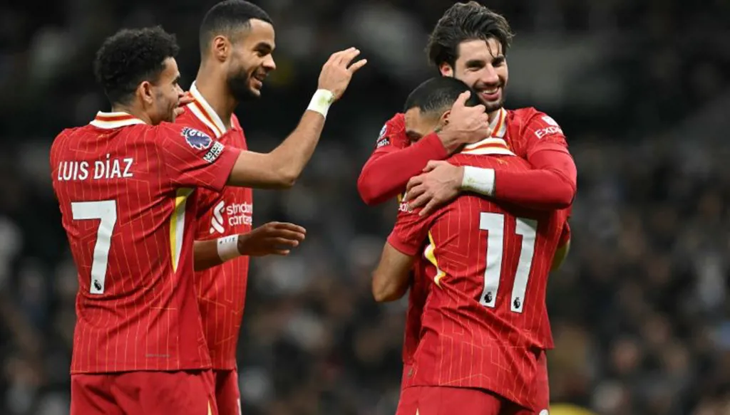 سجل مثالي يدعم ليفربول لتعزيز الصدارة أمام ليستر سيتي