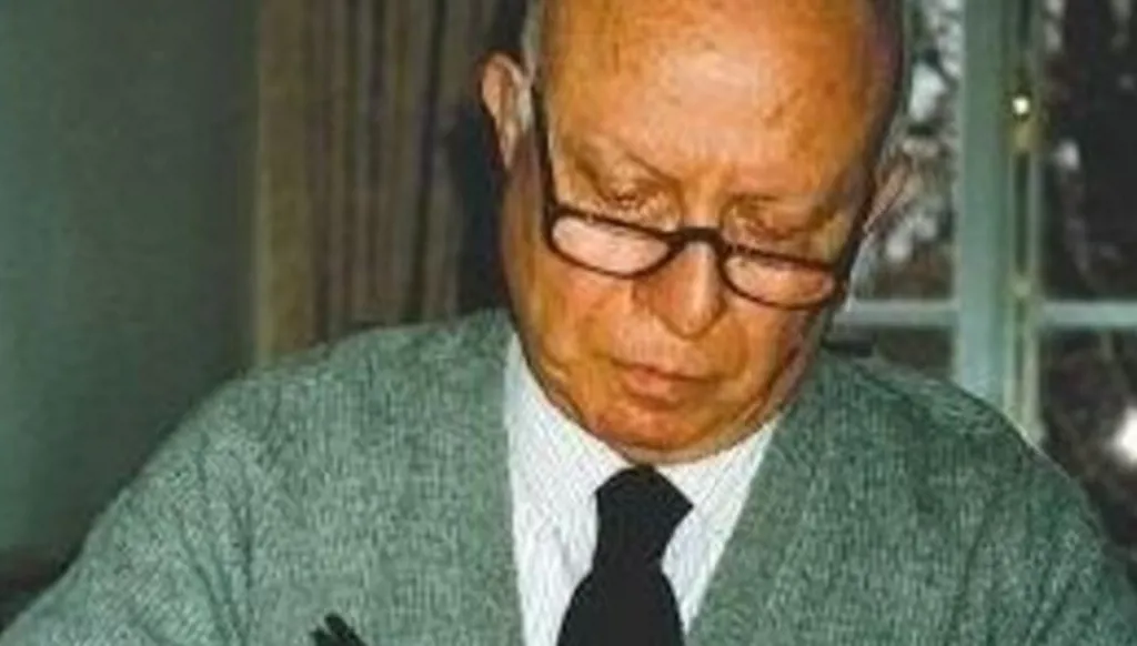 في حديث الشعر (23)