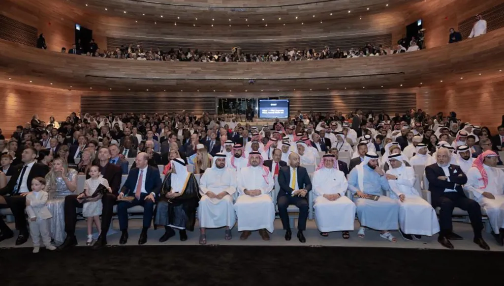 بن جلوي يشارك في كونغرس الاتحاد الدولي للسلة في البحرين