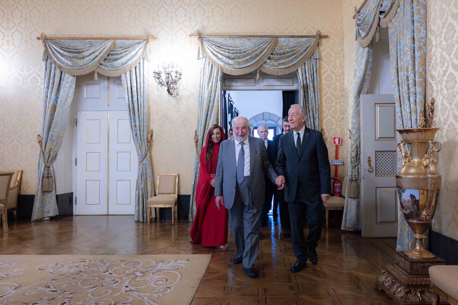 حاكم الشارقة والرئيس البرتغالي والشيخة بدور القاسمي.