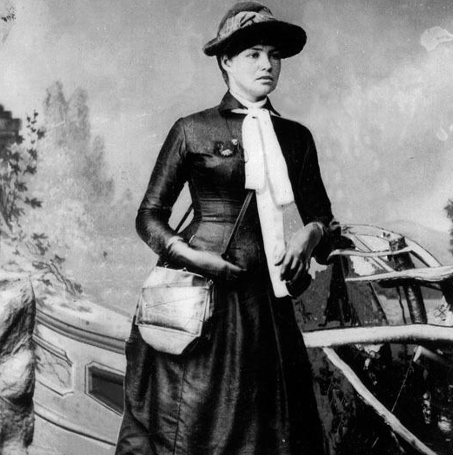 ماري أَول امرأَة تُدير مكتبة في لوس أنجلس 