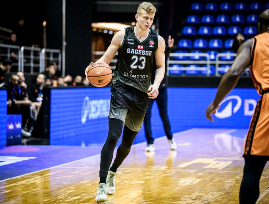 من مباراة الحكمة والوحدة. (فيبا)