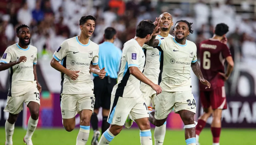 إصابة تربك حسابات الهلال السعودي قبل كأس العالم للأندية