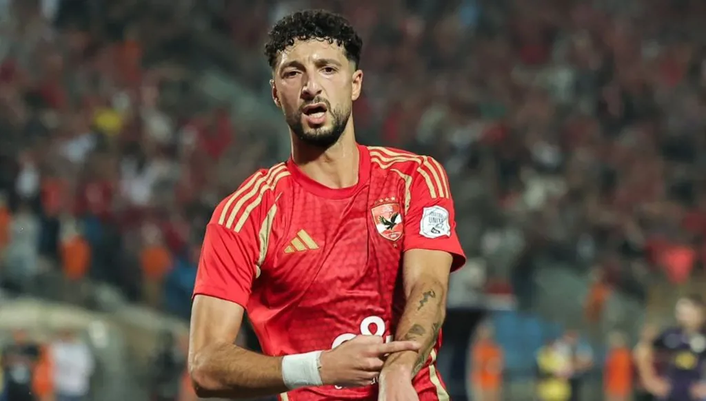 رباعية وسام أبو علي تقود الأهلي للتتويج بلقب الدوري المصري
