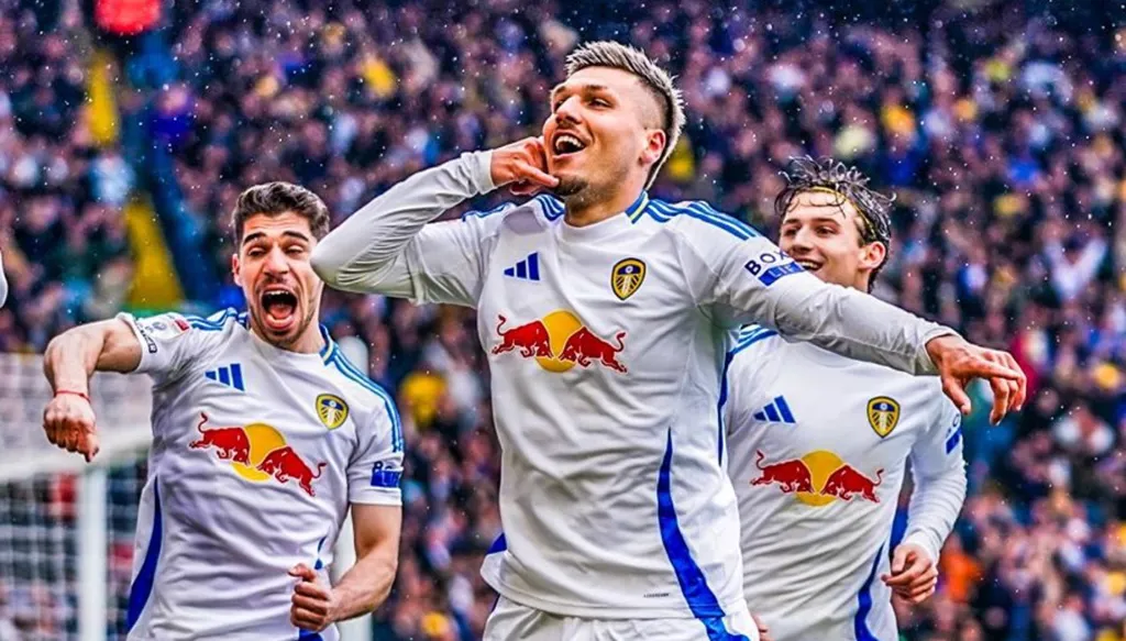 صعود بيرنلي وليدز يونايتد إلى الدوري الإنكليزي