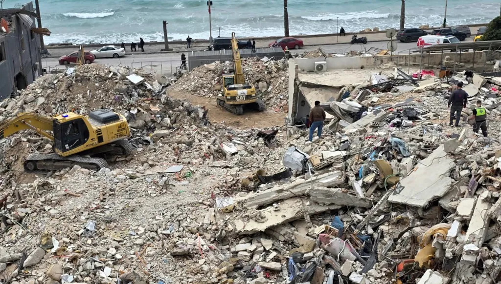 جنوب لبنان في اليوم الثالث للهدنة: تفجيرات… والجيش يعزّز انتشاره