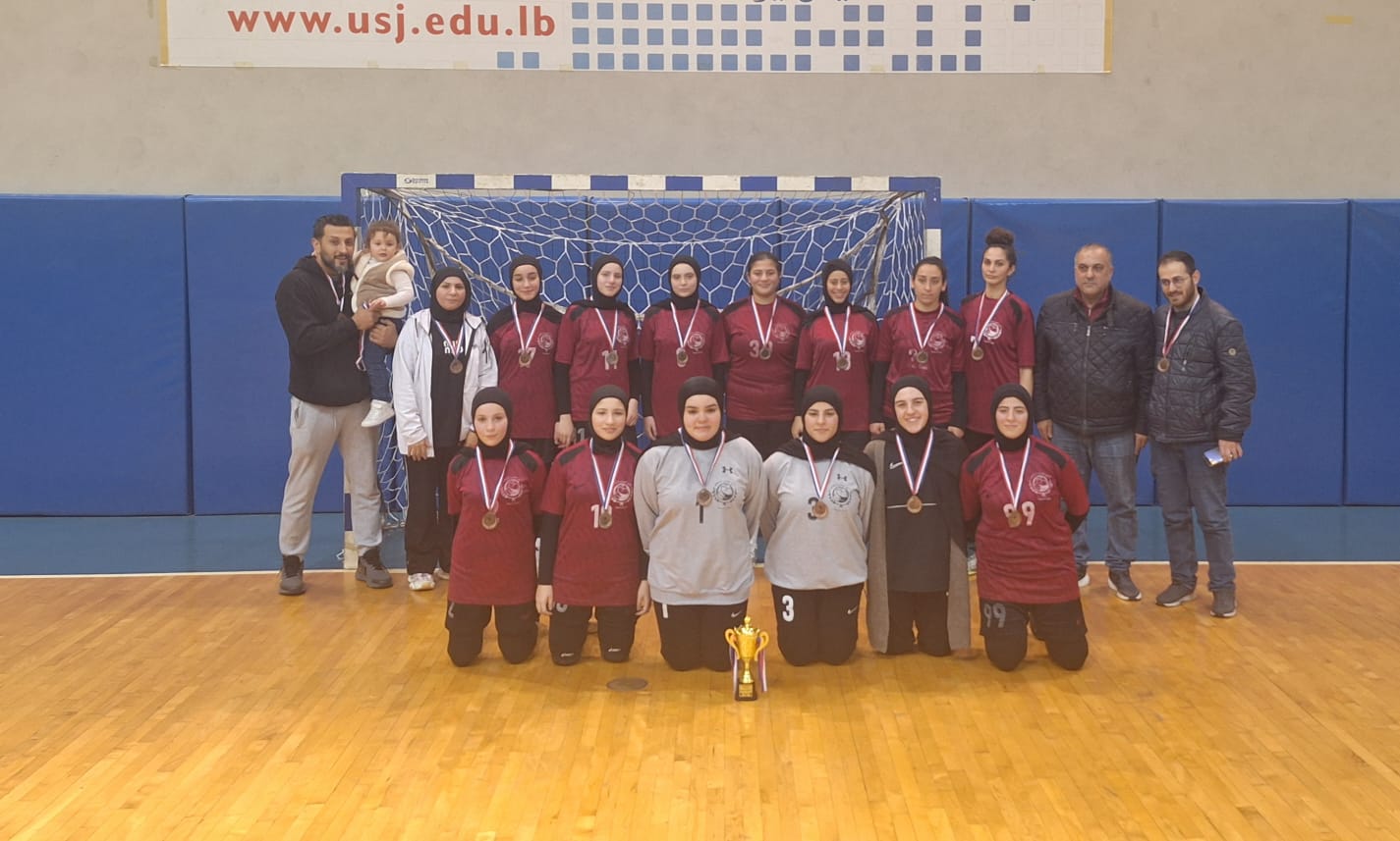 الشباب حارة صيدا في المركز الثالث.