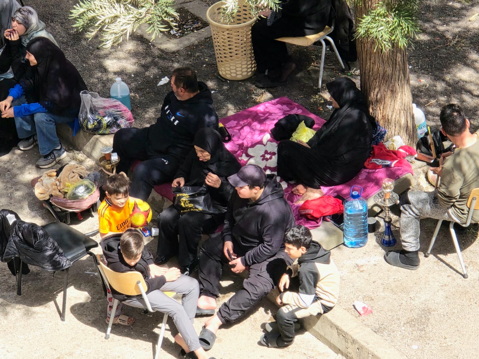 في باحة فرع كلية الآداب في صيدا. (أحمد منتش)