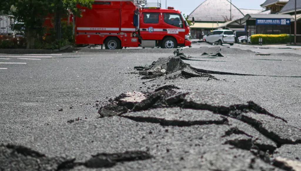 زلزال بقوة 5.9 درجات يهز طوكيو ويصيب 37 شخصاً