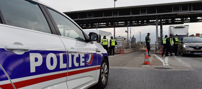 الشرطة الفرنسية (مواقع).