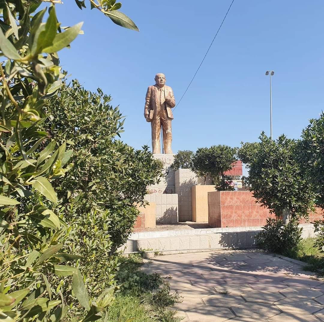 تمثال العلامة مصطفى جواد في ديالى (مواقع)