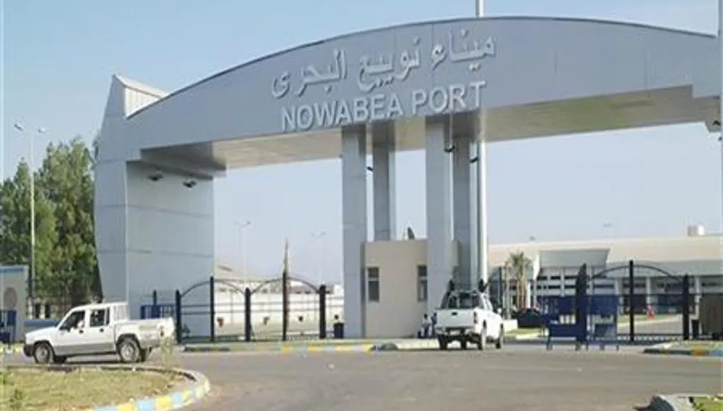 ميناء نويبع المصري مغلق بسبب الأحوال الجوية