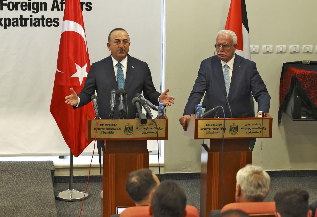 وزير الخارجية التركي يعلن من رام الله  توقيع مجموعة اتفاقيات لدعم الاقتصاد الفلسطيني