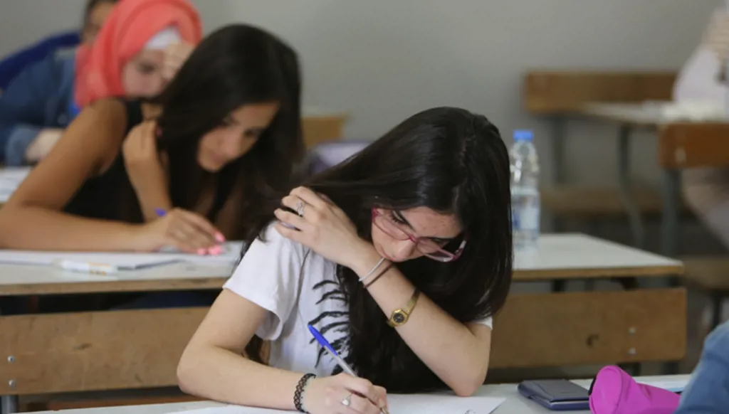 المناهج الجديدة في لبنان: بين ضرورة التطوير وحماية هوية التلميذ