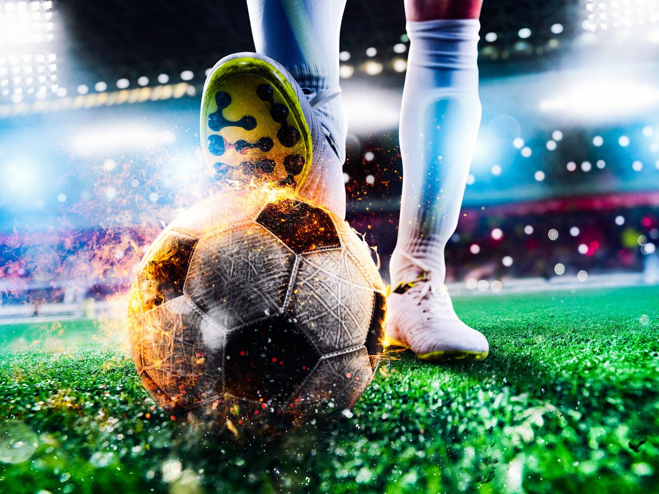 5 نجوم كرة قدم أكبر من منتخبات بلادهم