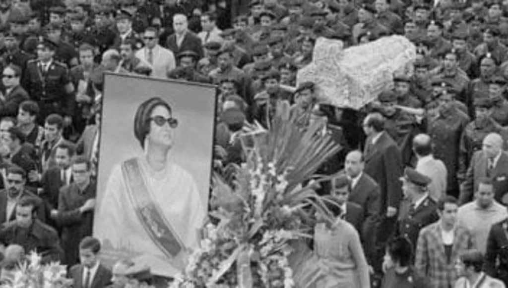 بين 2 و15 مليون مشارك... ما هي أكبر الجنائز في العالم؟