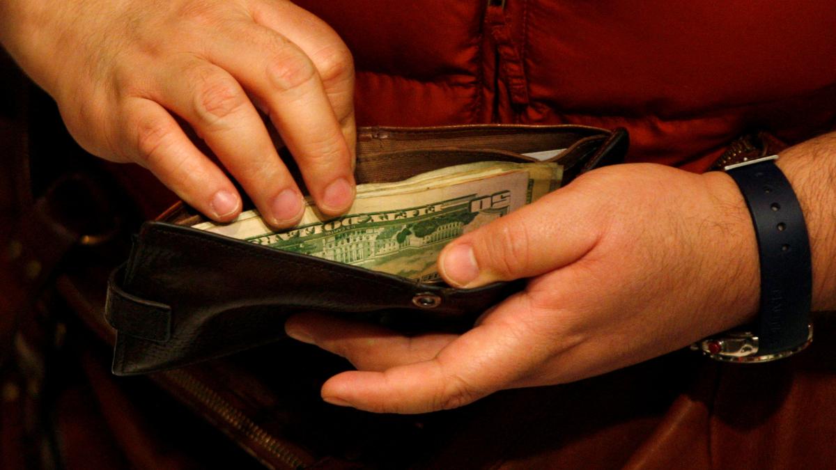 6 خطوات لإدارة أموالك... هكذت تتجنب الانزلاق إلى أزمة مالية