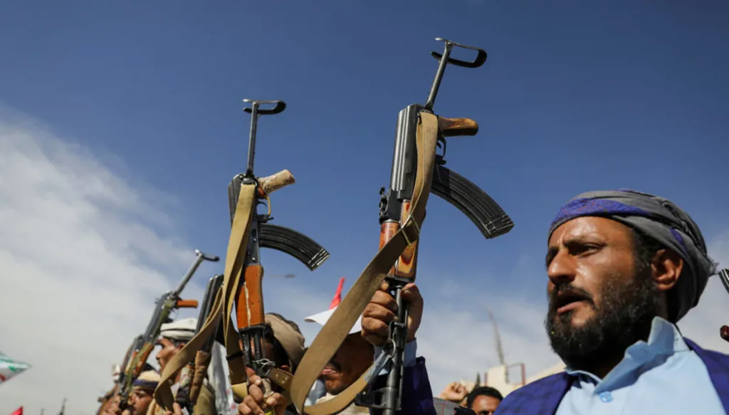 هجوم بإطلاق نار على سفينة في البحر الأحمر قرب اليمن