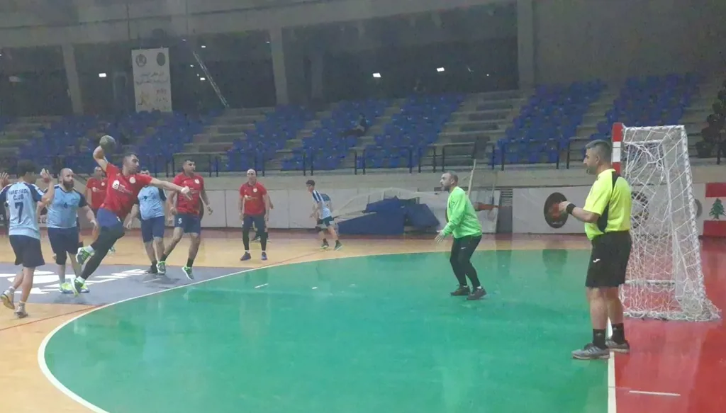 الجيش يحقق المطلوب قبل مواجهة الصداقة في كرة اليد