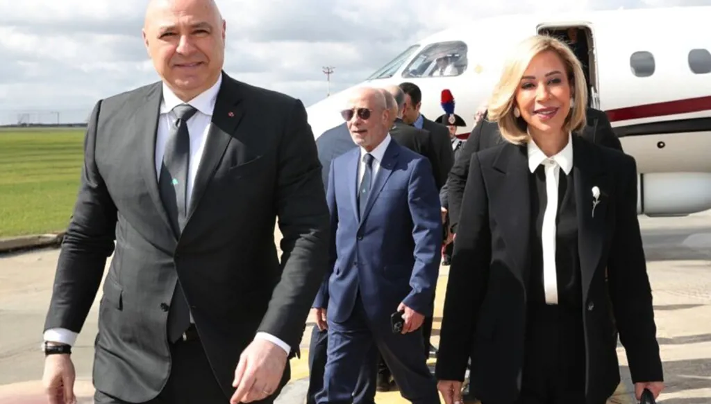 الرئيس عون واللبنانية الأولى غادرا الى نيويورك