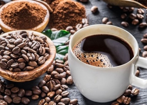 أصناف من المشروبات جميعها من حبوب القهوة (مواقع)