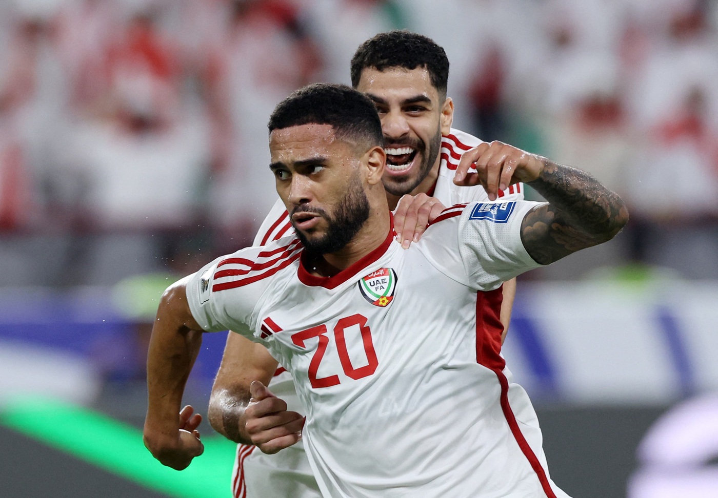 لاعبو الإمارات.